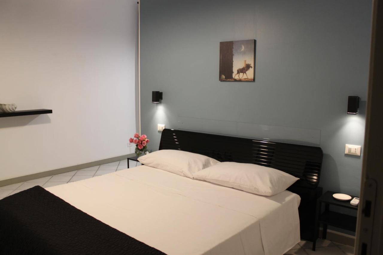 Casa Luna - Accomodation In Santa Maria Maggiore โรม ภายนอก รูปภาพ